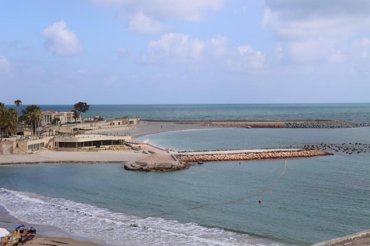 Apartment Luxury Mamoura Private