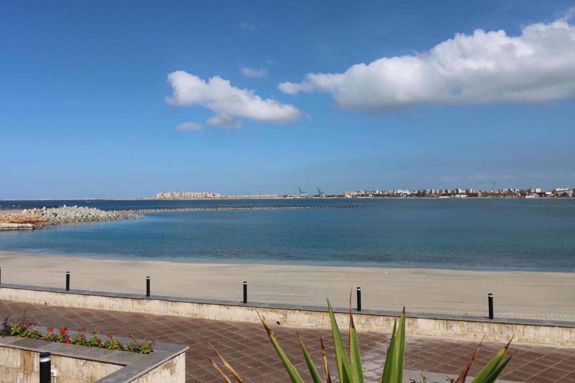 Luxury Mamoura Private Apartment *