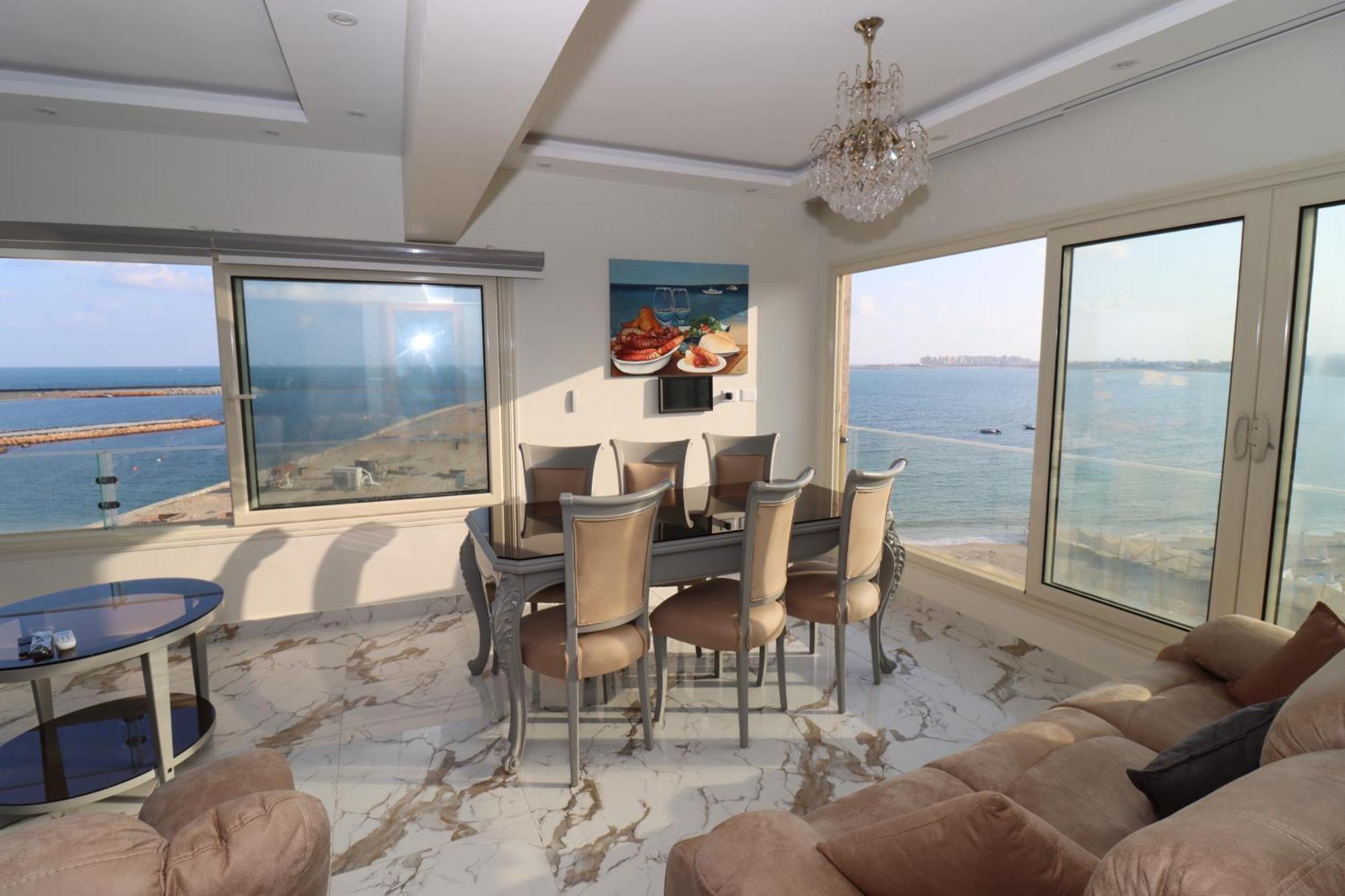 Apartment Luxury Mamoura Private *